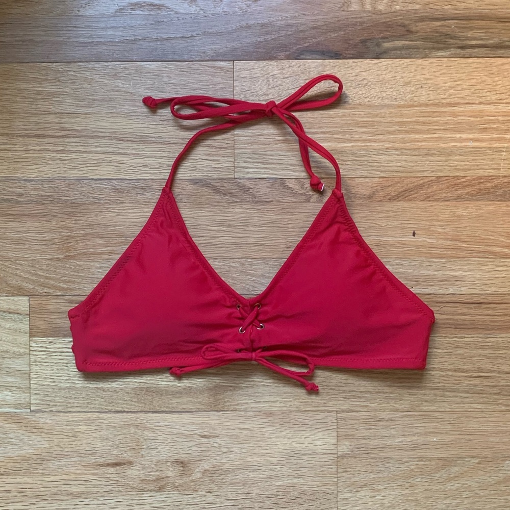 NWOT - Fashion Nova Strappy Red Bikini Top. Size XLarge.
